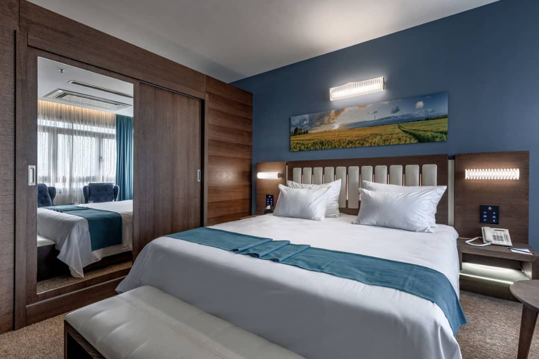 عکس هتل تهران رویال