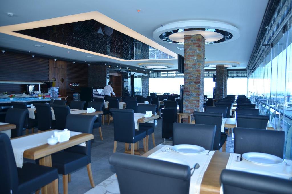 عکس هتل گرند (Grand)