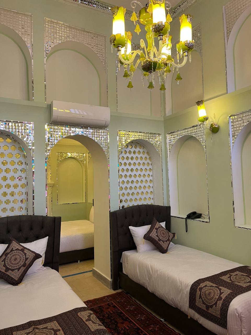 عکس هتل خاتم