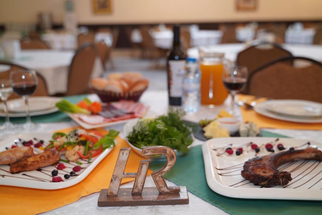 عکس هتل رجینه (Regineh)