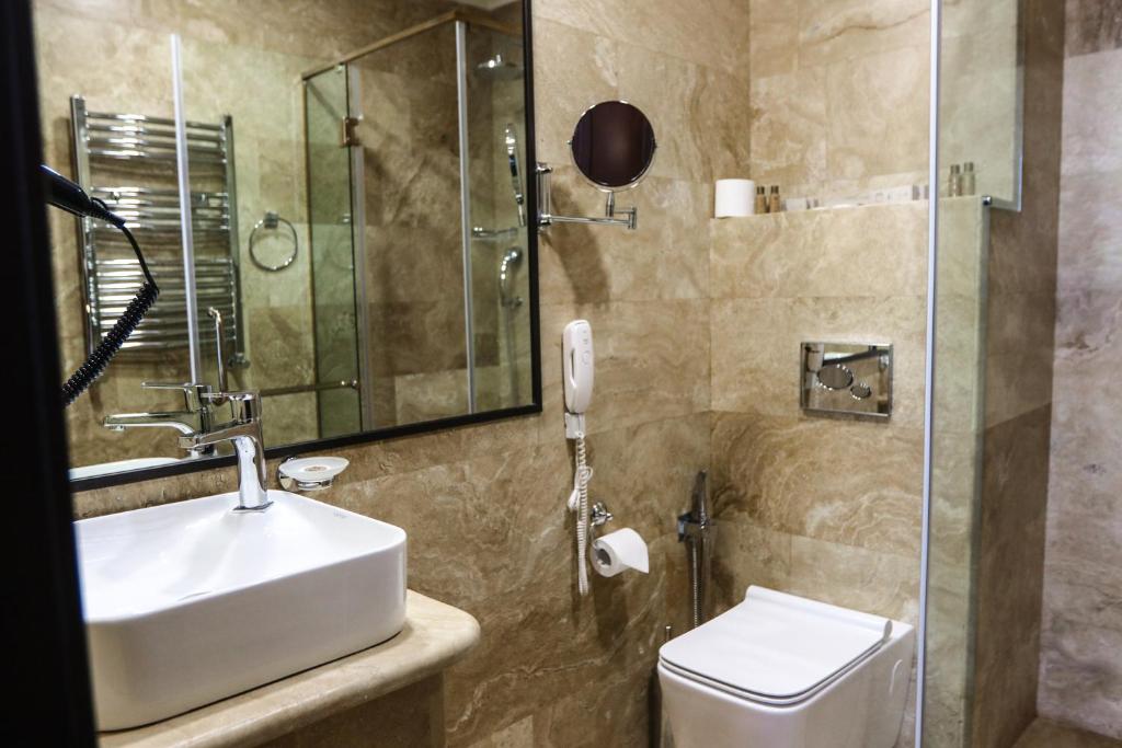 عکس هتل کنیاک (Konyak)