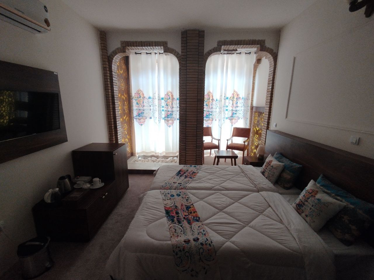 عکس هتل نصر کارمانیا