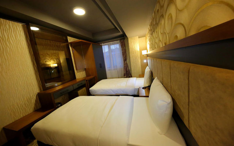 عکس هتل تحت پالاس (Taht Palac)