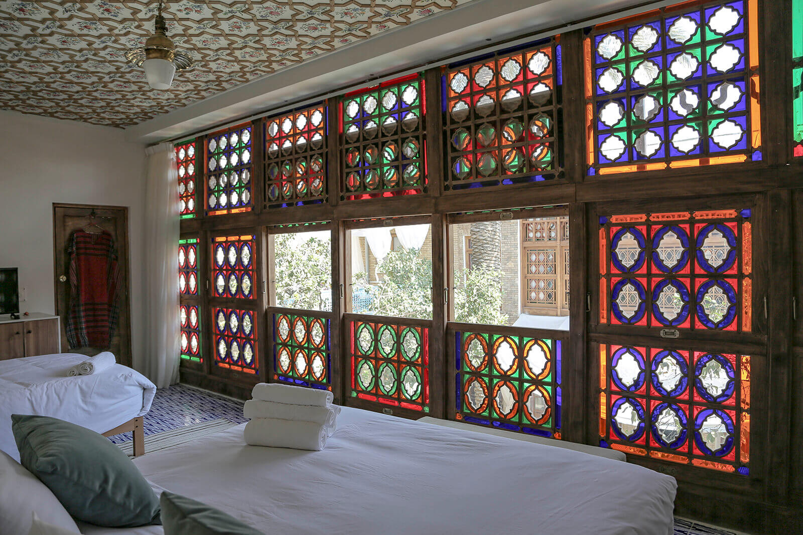 عکس هتل درب شازده