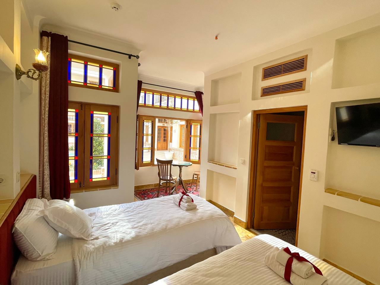 عکس هتل ساباط