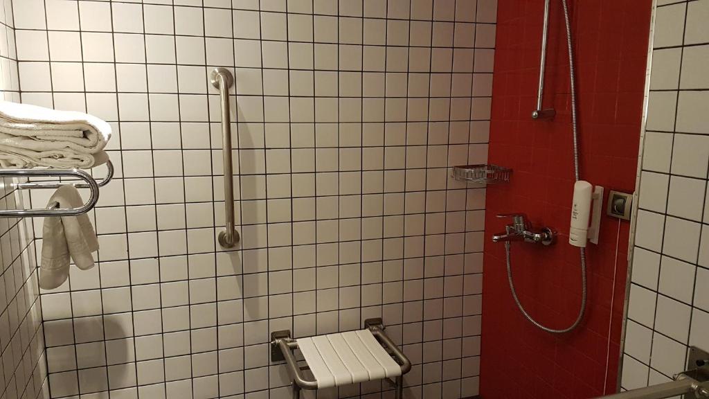 عکس هتل رامادا انکور (Ramada Encore)