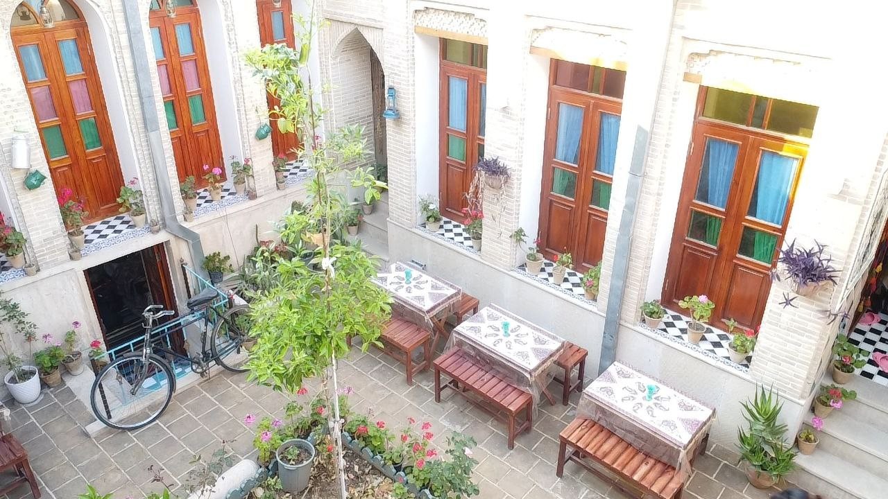 عکس هتل ملک تاج