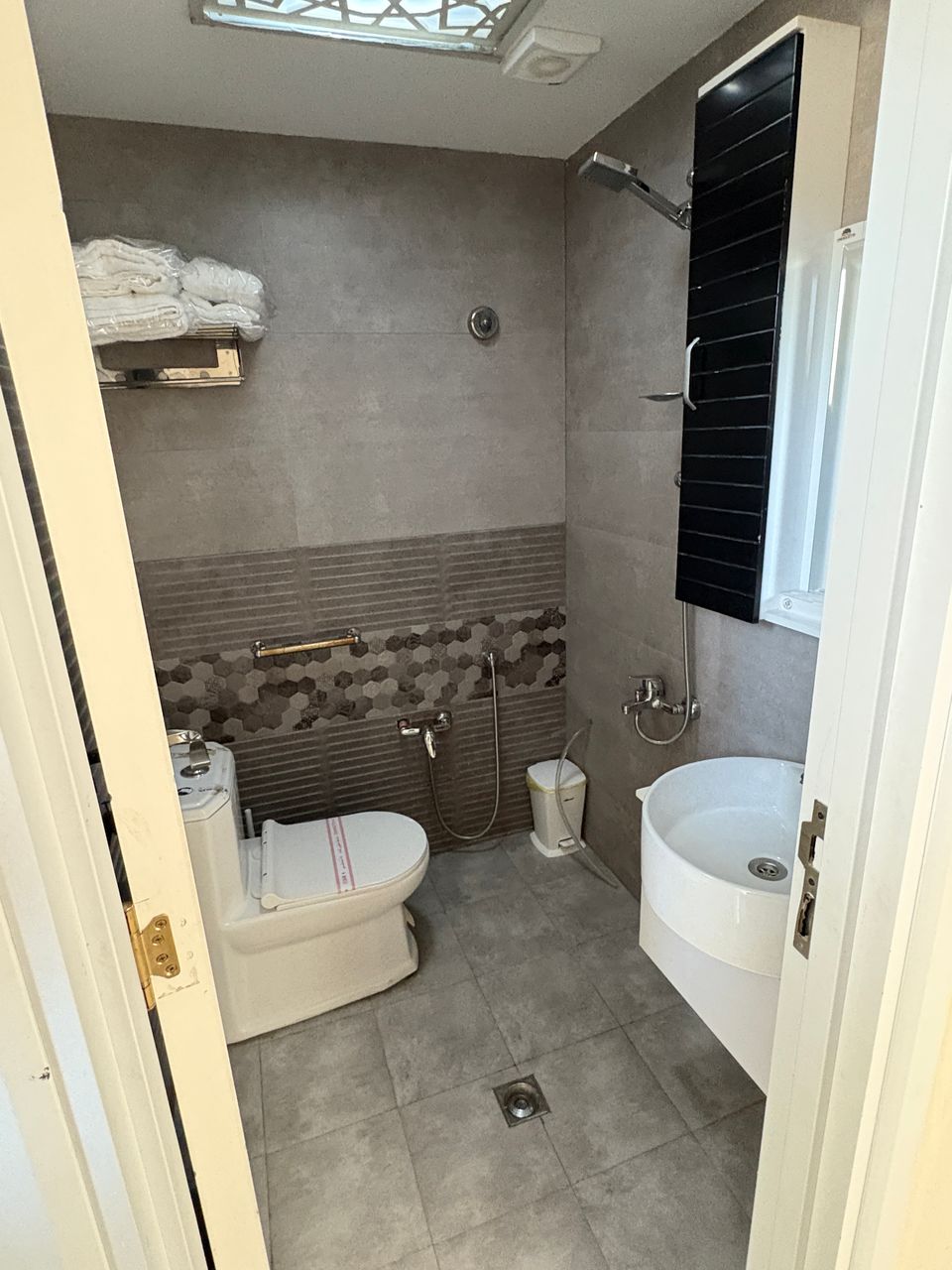 عکس هتل باغ چهار فصل