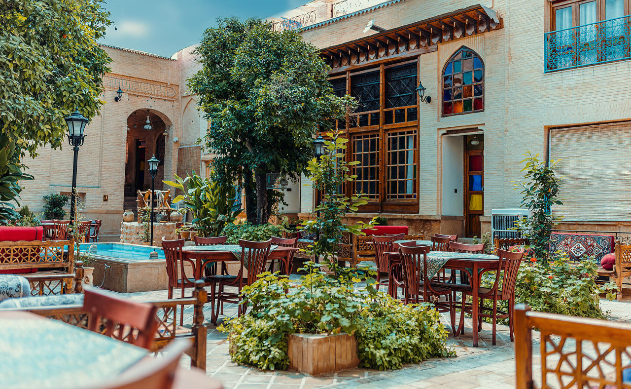 عکس هتل آناهید