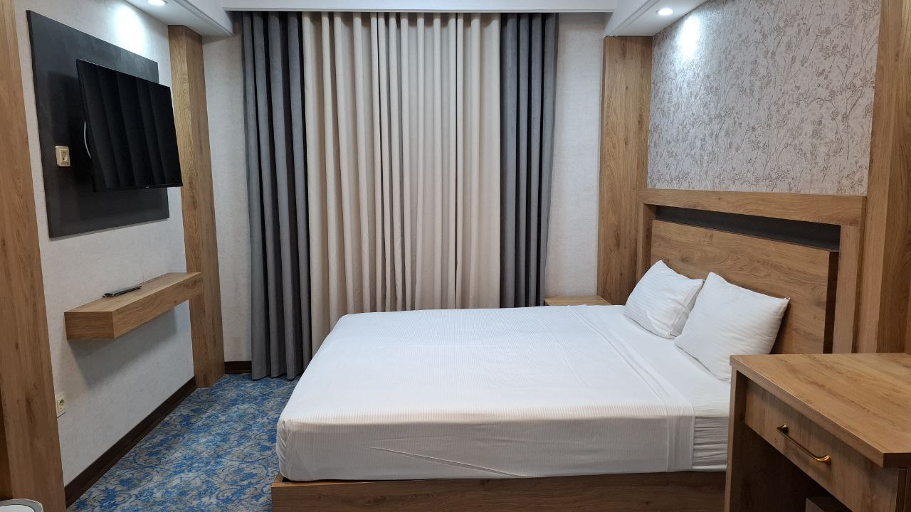 عکس هتل مهر آلاء