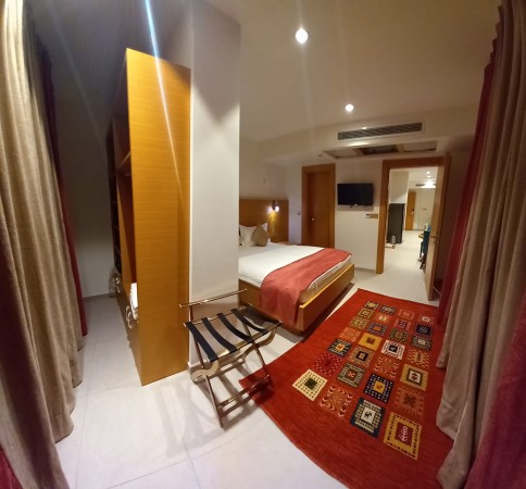 عکس هتل الماس (Almaas)