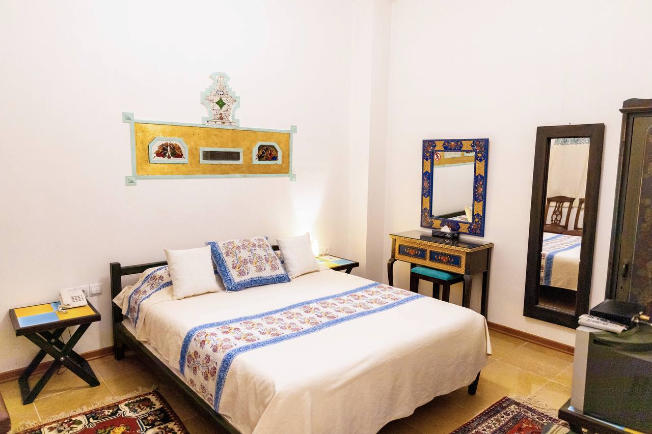 عکس هتل بخردی