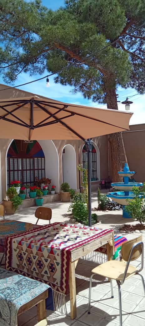 عکس هتل کاج کهن