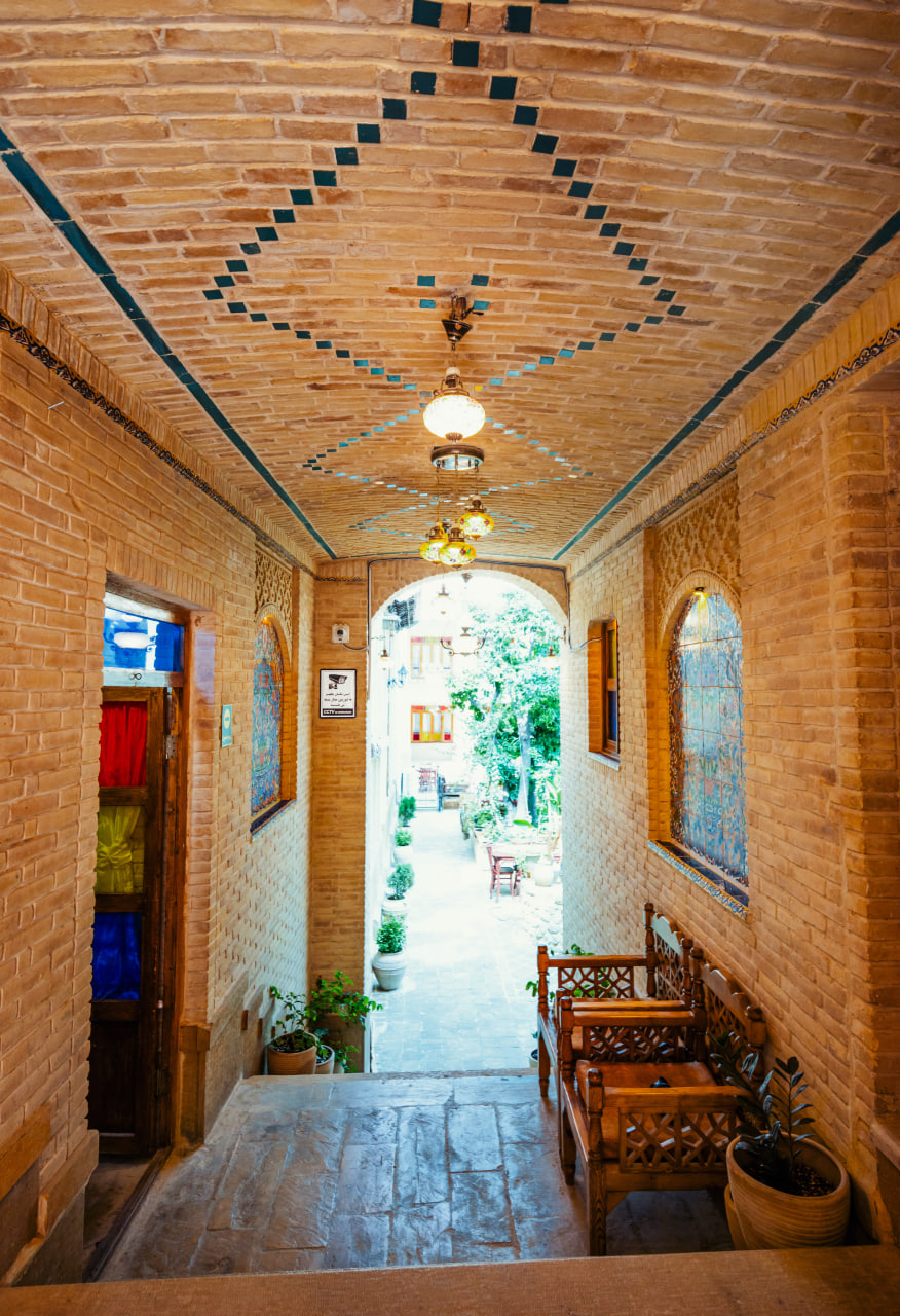 عکس هتل آناهید