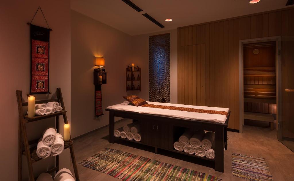 عکس هتل دابل تری بای هیلتون (Doubletree by Hilton)