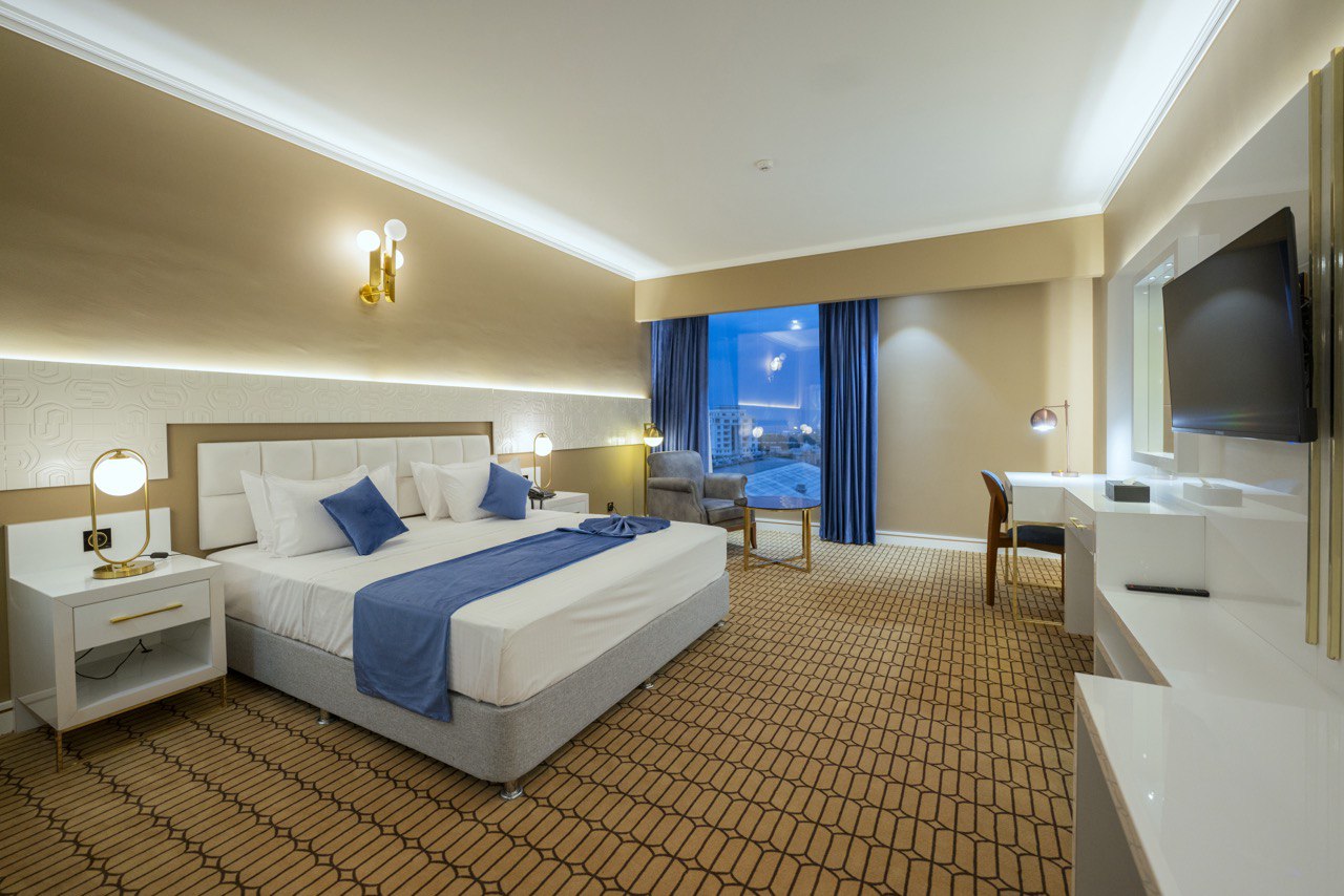 عکس هتل آسمان رویال