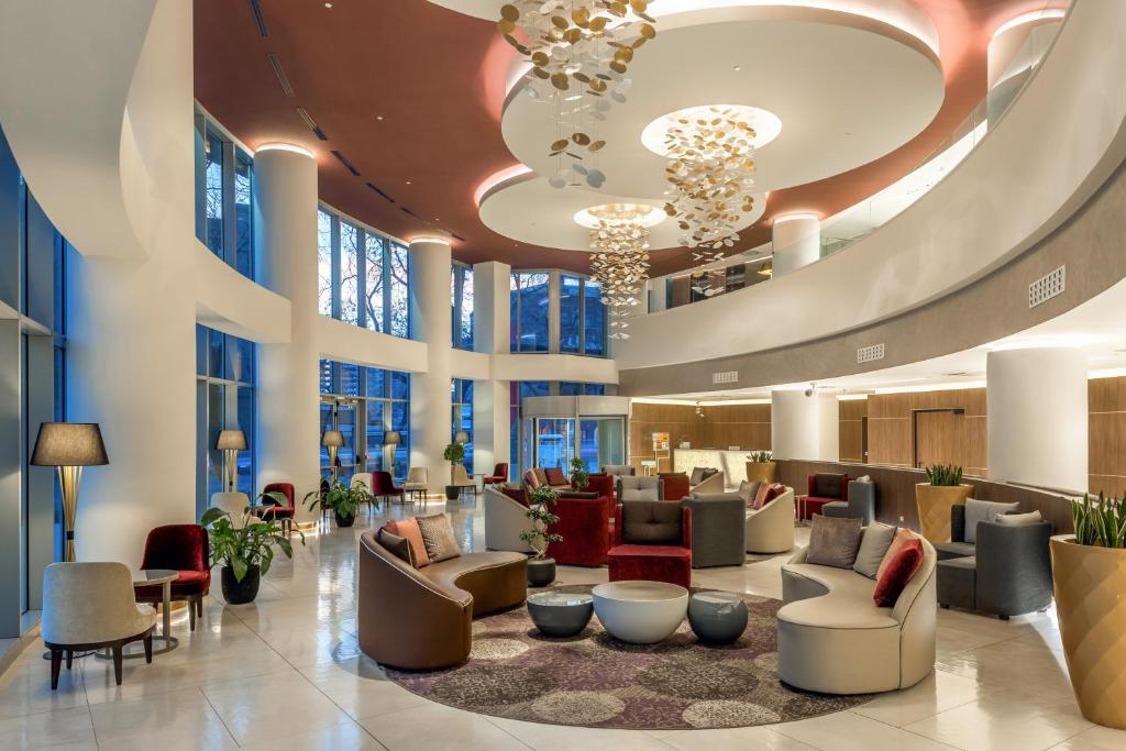 عکس هتل دابل تری بای هیلتون (Doubletree by Hilton)