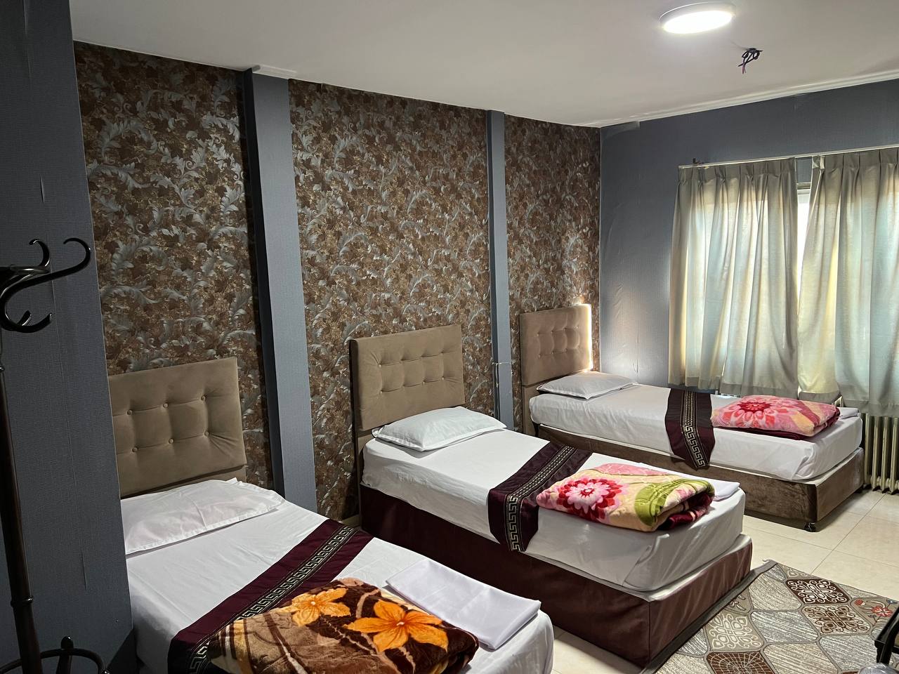 عکس هتل سپیدار