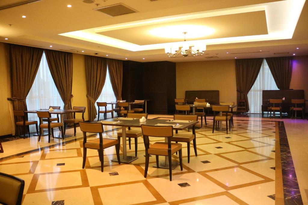 عکس هتل بارون (The Baron)