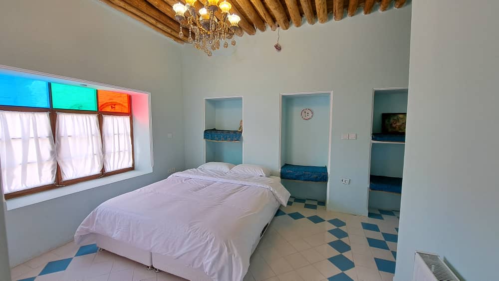 عکس هتل طاوسی