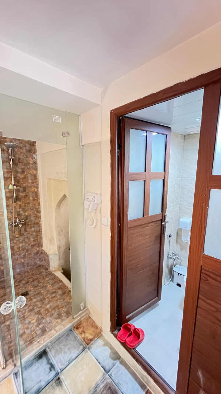 عکس هتل بازار