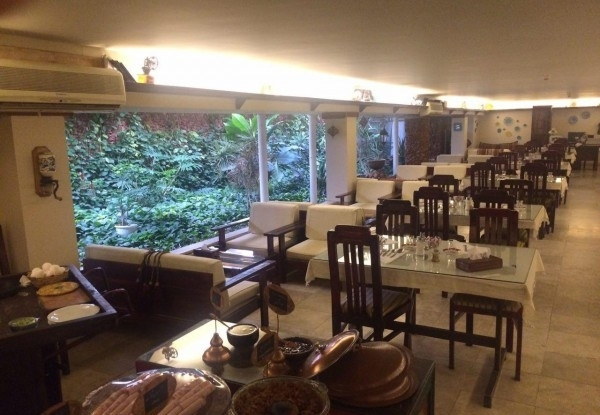 عکس هتل چهل پنجره