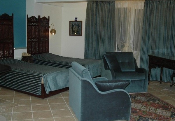 عکس هتل چهل پنجره