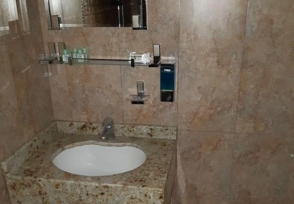 عکس هتل نگین جی