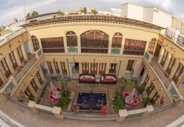 عکس هتل سنتی طلوع خورشید