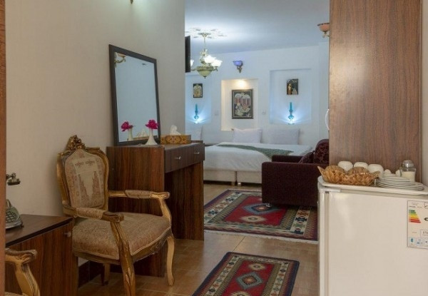 عکس هتل سنتی طلوع خورشید