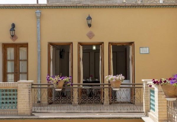 عکس هتل سنتی طلوع خورشید