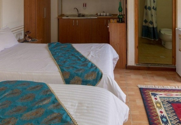 عکس هتل سنتی طلوع خورشید