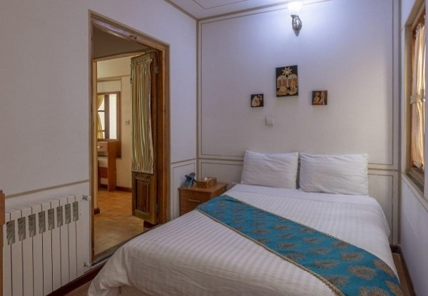 عکس هتل سنتی طلوع خورشید