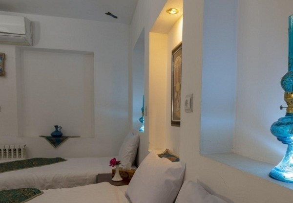 عکس هتل سنتی طلوع خورشید