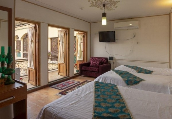 عکس هتل سنتی طلوع خورشید