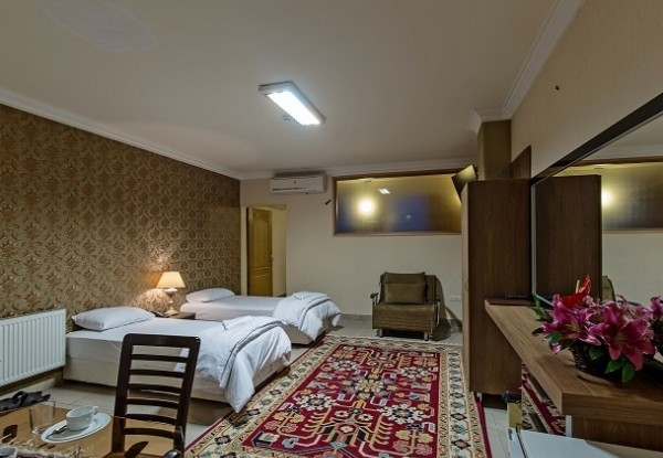 عکس هتل زنده  رود