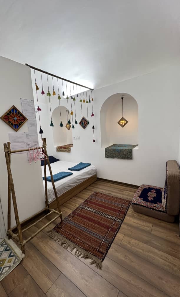 عکس هتل کاج کهن