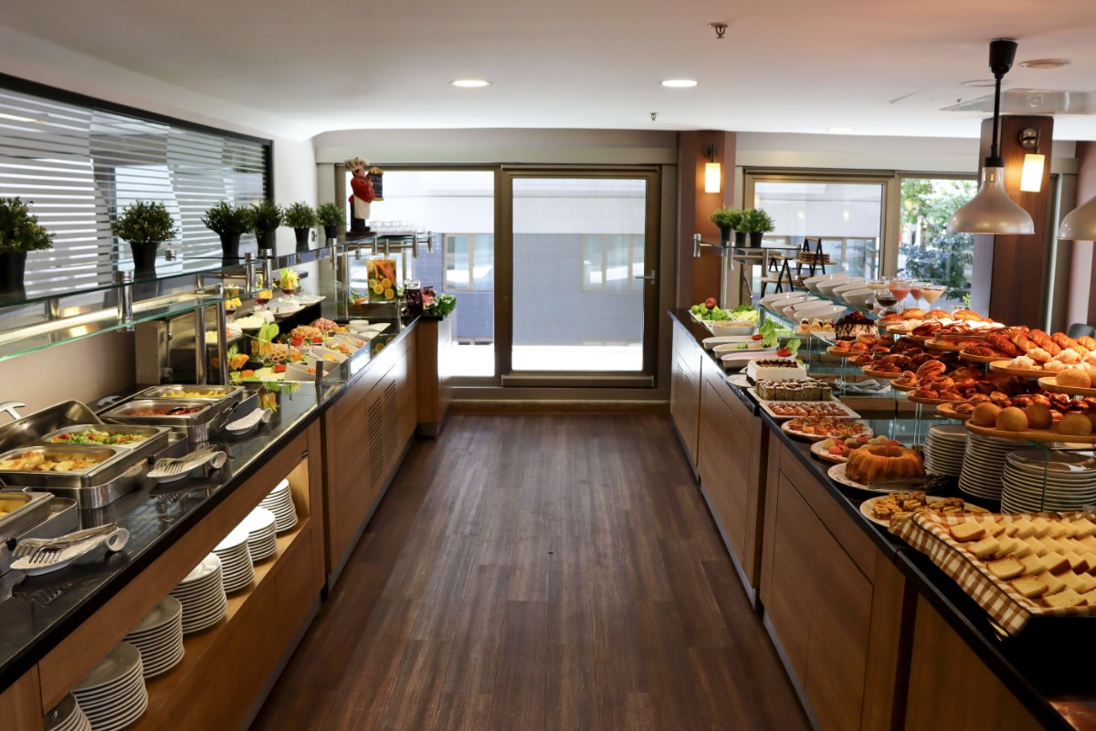 عکس هتل ریوا