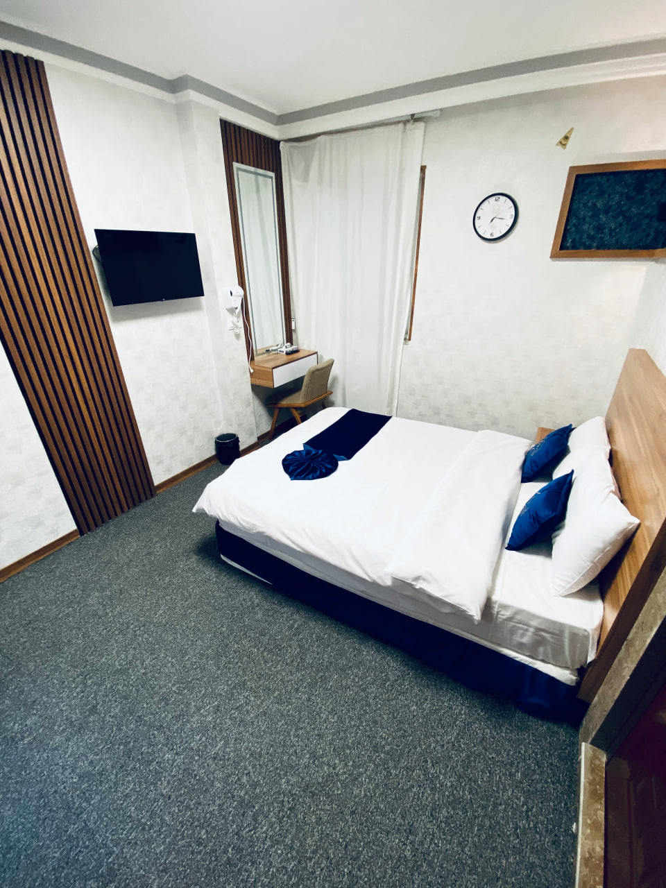 عکس هتل ضیافت نور