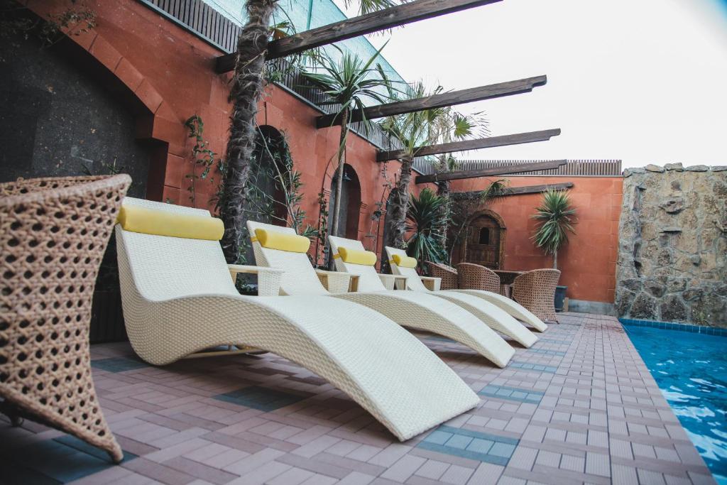 عکس هتل کنیاک (Konyak)