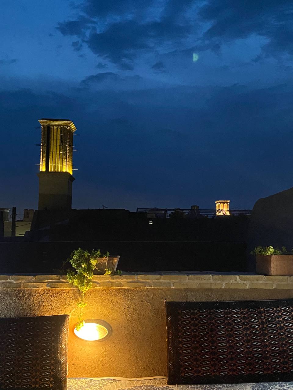 عکس هتل هشت