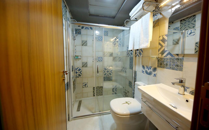 عکس هتل تحت پالاس (Taht Palac)