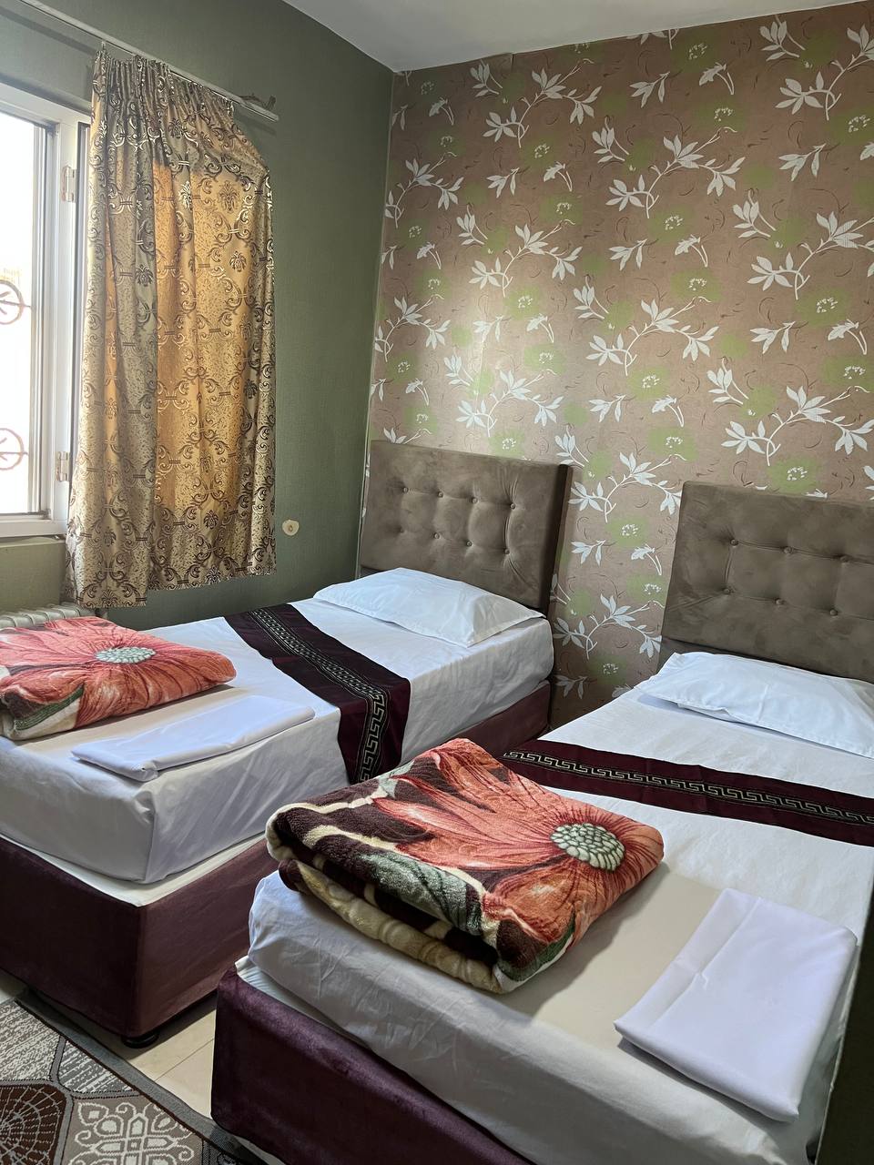 عکس هتل سپیدار