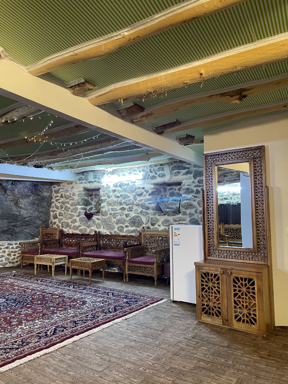 تصویر هتل بادامشک