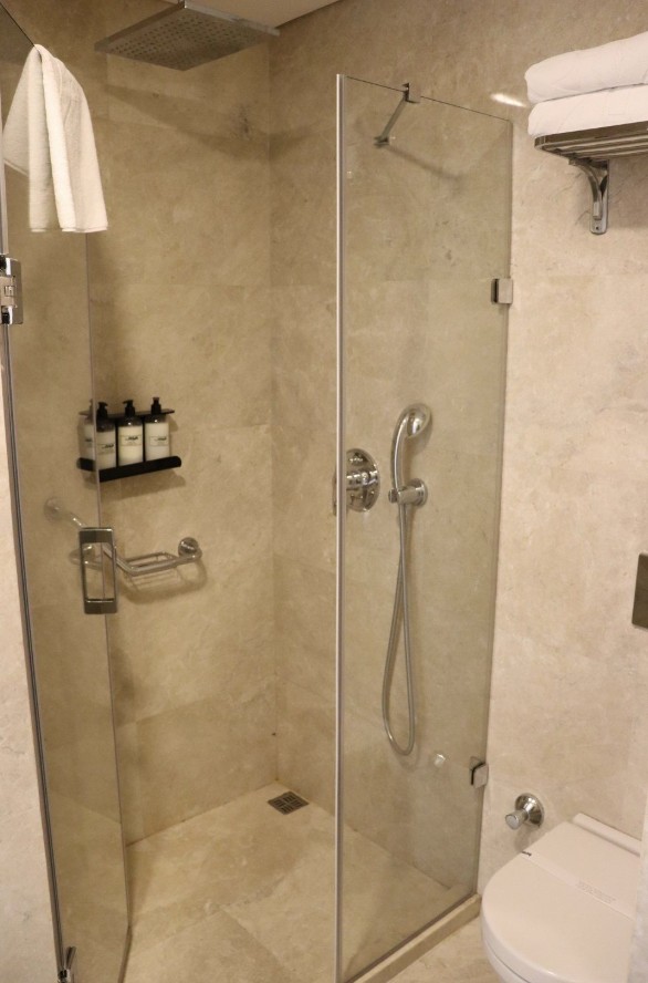 عکس هتل ریوا