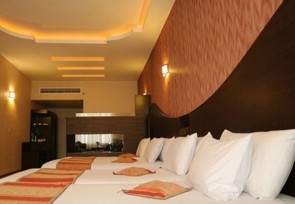 عکس هتل باباطاهر