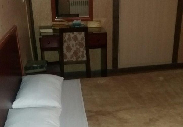 عکس هتل جهانگردی غار علیصدر