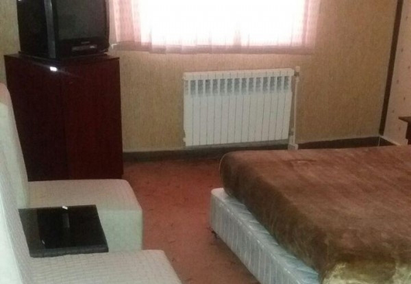 عکس هتل جهانگردی غار علیصدر