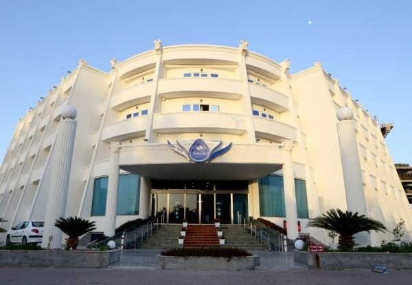 عکس هتل سارا