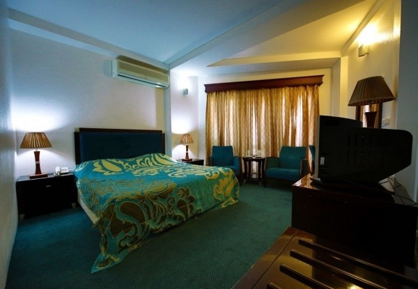 عکس هتل سارا